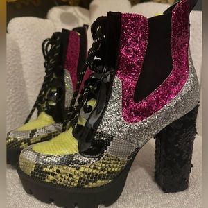 Sequence in leopard print 4 inch heel boots